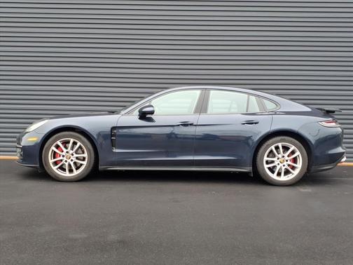 2023 Porsche Panamera 4S