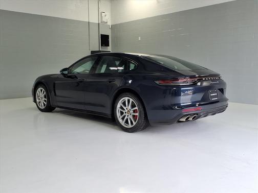 2023 Porsche Panamera 4S