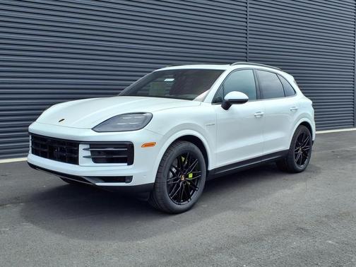 2025 Porsche Cayenne AWD
