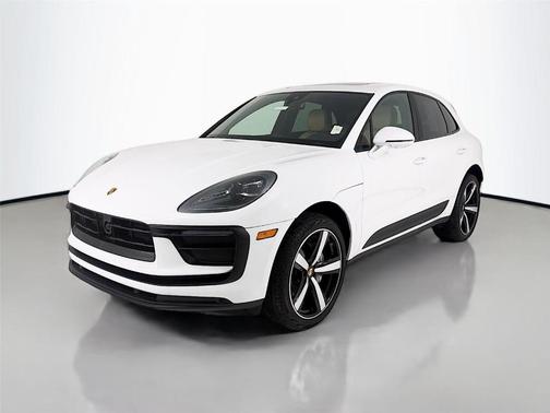 2025 Porsche Macan Base