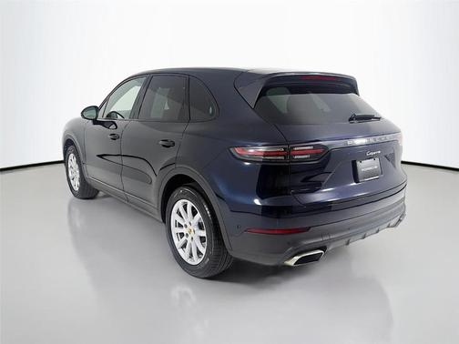 2022 Porsche Cayenne Base