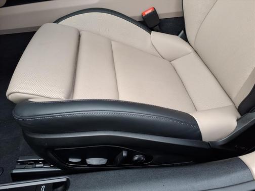 2025 Porsche 911 Carrera 4 GTS