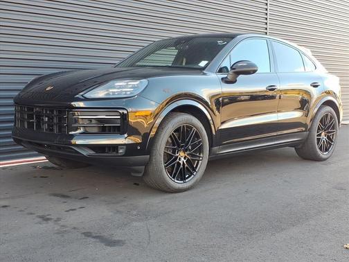 2025 Porsche Cayenne AWD
