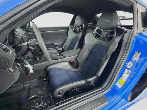 2023 Porsche 718 Cayman GT4 RS