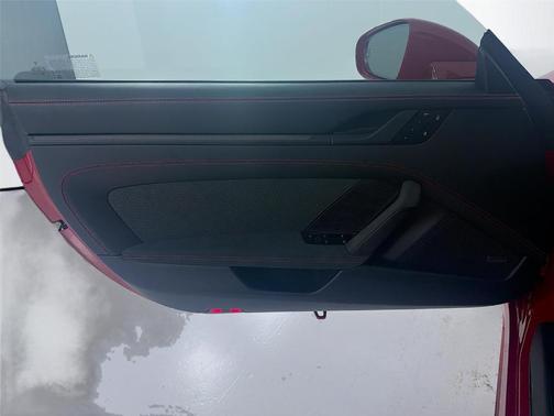 2025 Porsche 911 Carrera 4 GTS