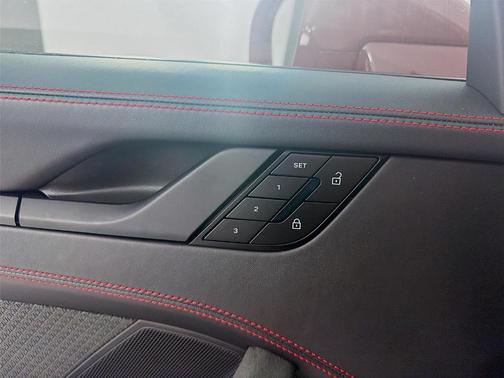 2025 Porsche 911 Carrera 4 GTS