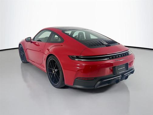2025 Porsche 911 Carrera 4 GTS