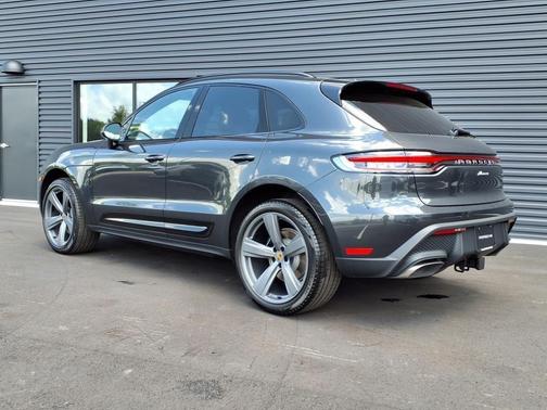 2025 Porsche Macan 