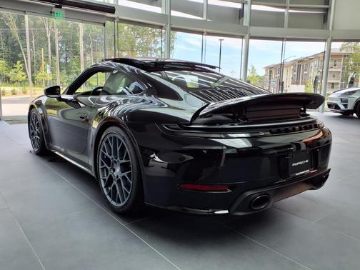 2026 Porsche 911 Carrera