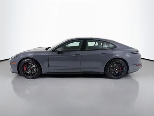 2026 Porsche Panamera GTS