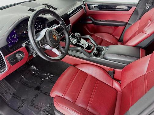 2023 Porsche Cayenne 