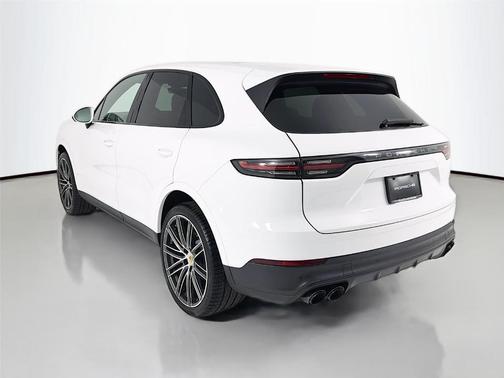 2023 Porsche Cayenne 