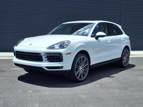 2023 Porsche Cayenne Base