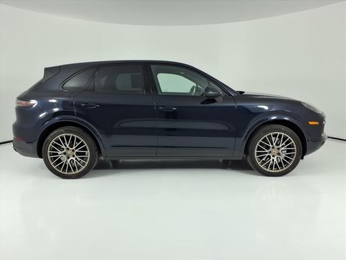 2023 Porsche Cayenne Platinum Edition