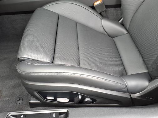 2025 Porsche 911 Carrera 4 GTS