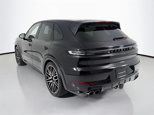 2026 Porsche Cayenne GTS