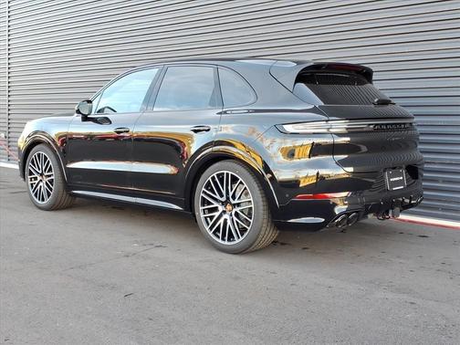 2026 Porsche Cayenne GTS