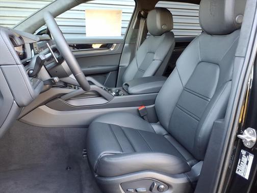 2026 Porsche Cayenne GTS