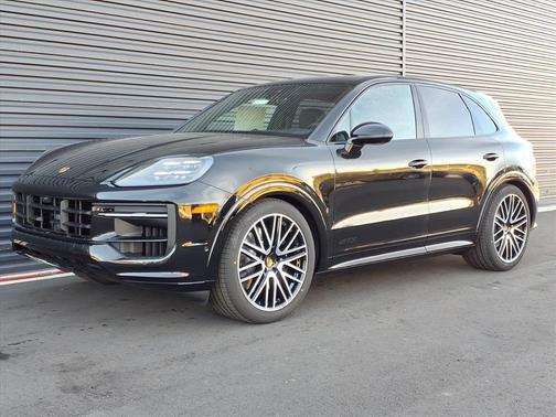 2026 Porsche Cayenne GTS