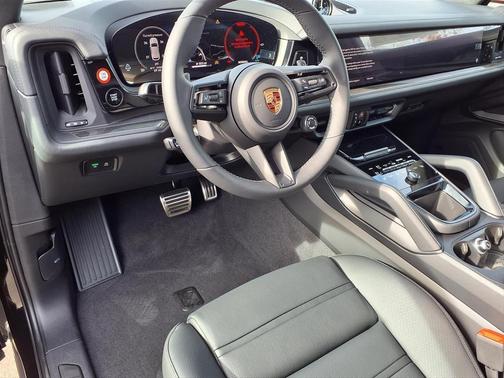 2026 Porsche Cayenne GTS