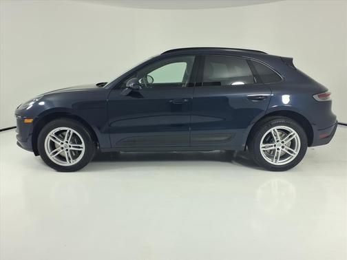 2023 Porsche Macan Base