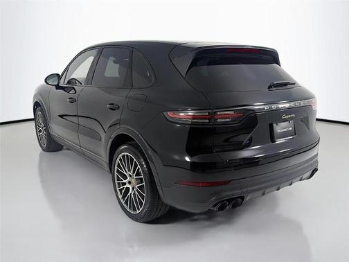 2022 Porsche Cayenne Platinum Edition