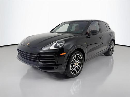 2022 Porsche Cayenne Platinum Edition