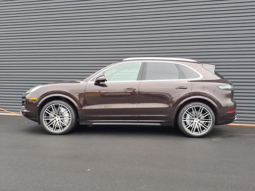 2022 Porsche Cayenne Turbo