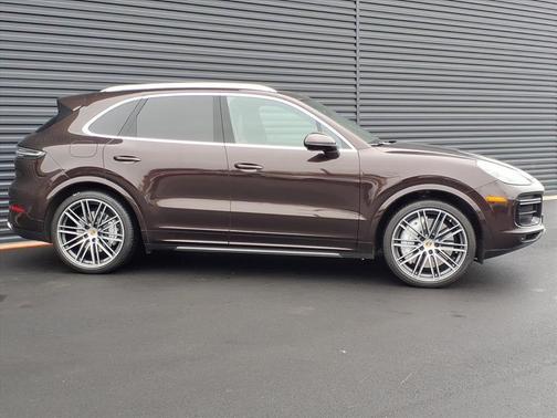 2022 Porsche Cayenne Turbo