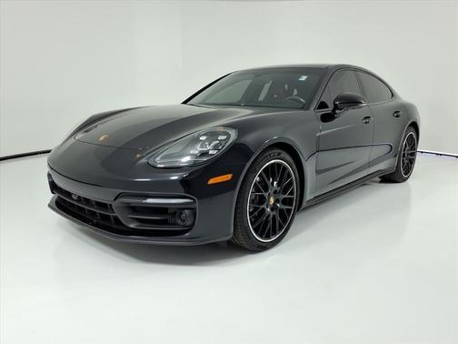 2023 Porsche Panamera 4 Platinum Edition