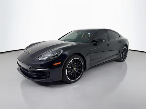 2023 Porsche Panamera 4 Platinum Edition