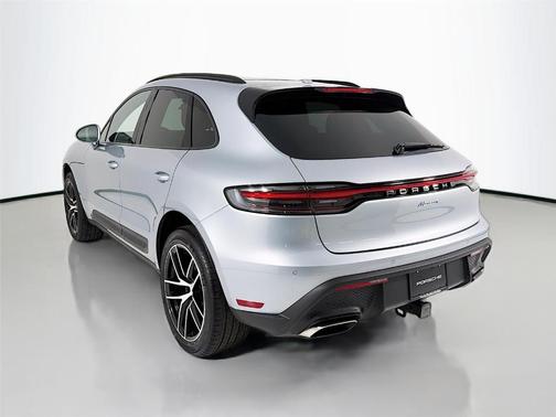 2025 Porsche Macan 