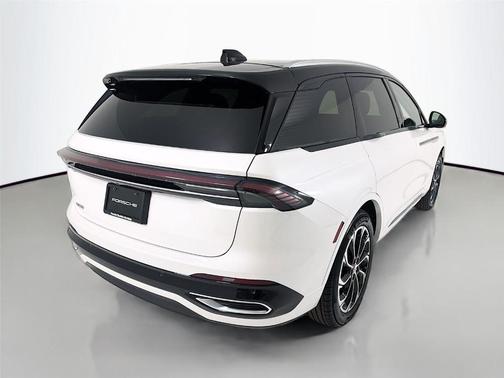 2025 Lincoln Nautilus Reserve