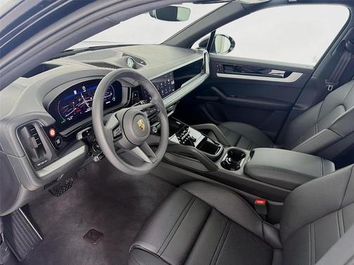 2025 Porsche Cayenne Base