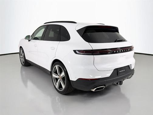 Carrara White Metallic 2026 Porsche Cayenne Base