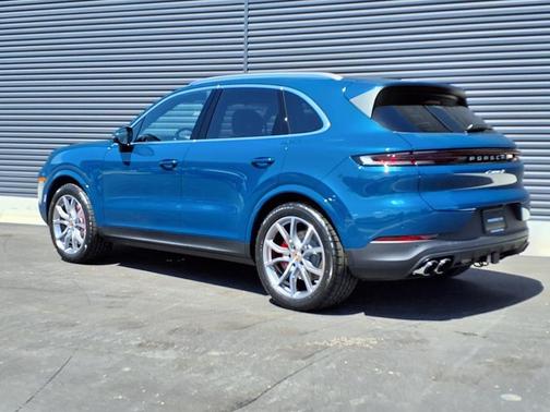 2025 Porsche Cayenne S