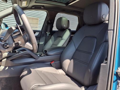 2025 Porsche Cayenne S