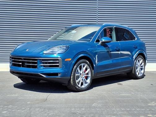 2025 Porsche Cayenne S