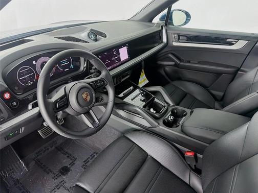 2025 Porsche Cayenne S
