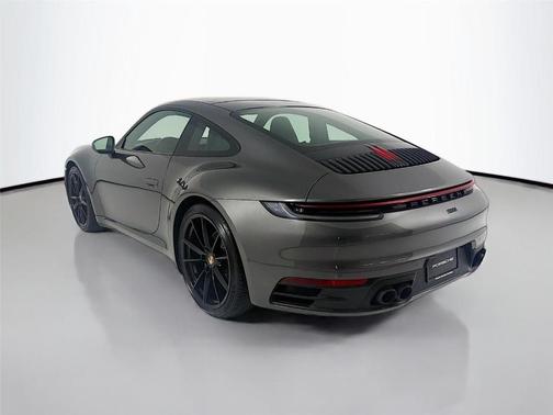 2020 Porsche 911 Carrera