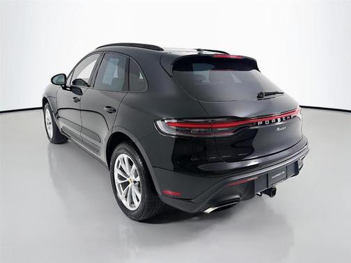 2023 Porsche Macan T
