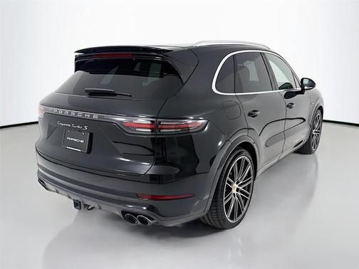 2023 Porsche Cayenne Turbo S