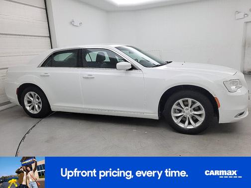 2015 Chrysler 300 Limited