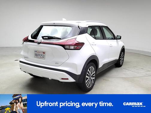 2022 Nissan Kicks SV