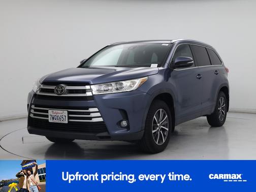 Blue 2017 Toyota Highlander XLE