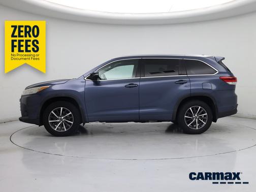 Blue 2017 Toyota Highlander XLE