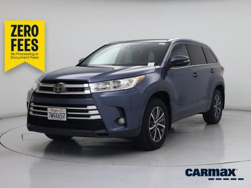 Blue 2017 Toyota Highlander XLE