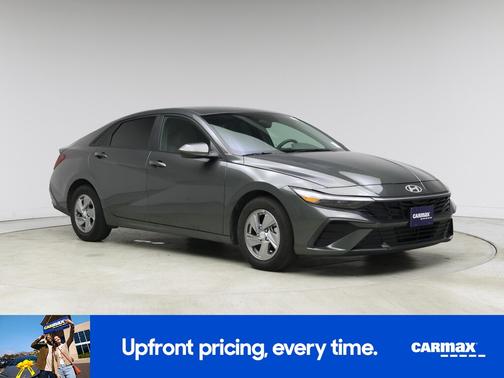 2024 Hyundai ELANTRA SE