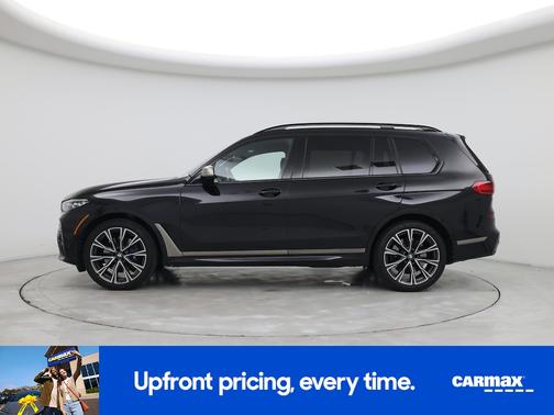 2022 BMW X7 M50i