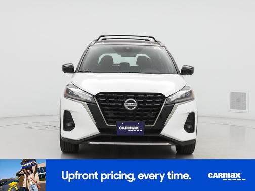 2021 Nissan Kicks SR